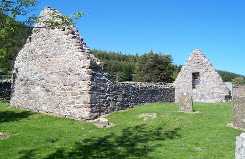 Another photo of old Lochlee Kirk